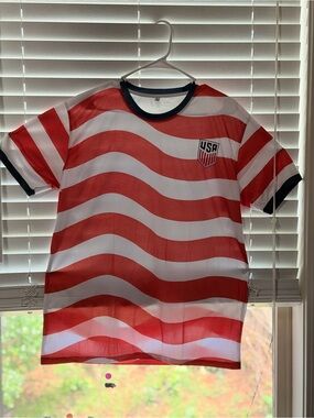 USA Red & White Wave Stripe Athletic Tee